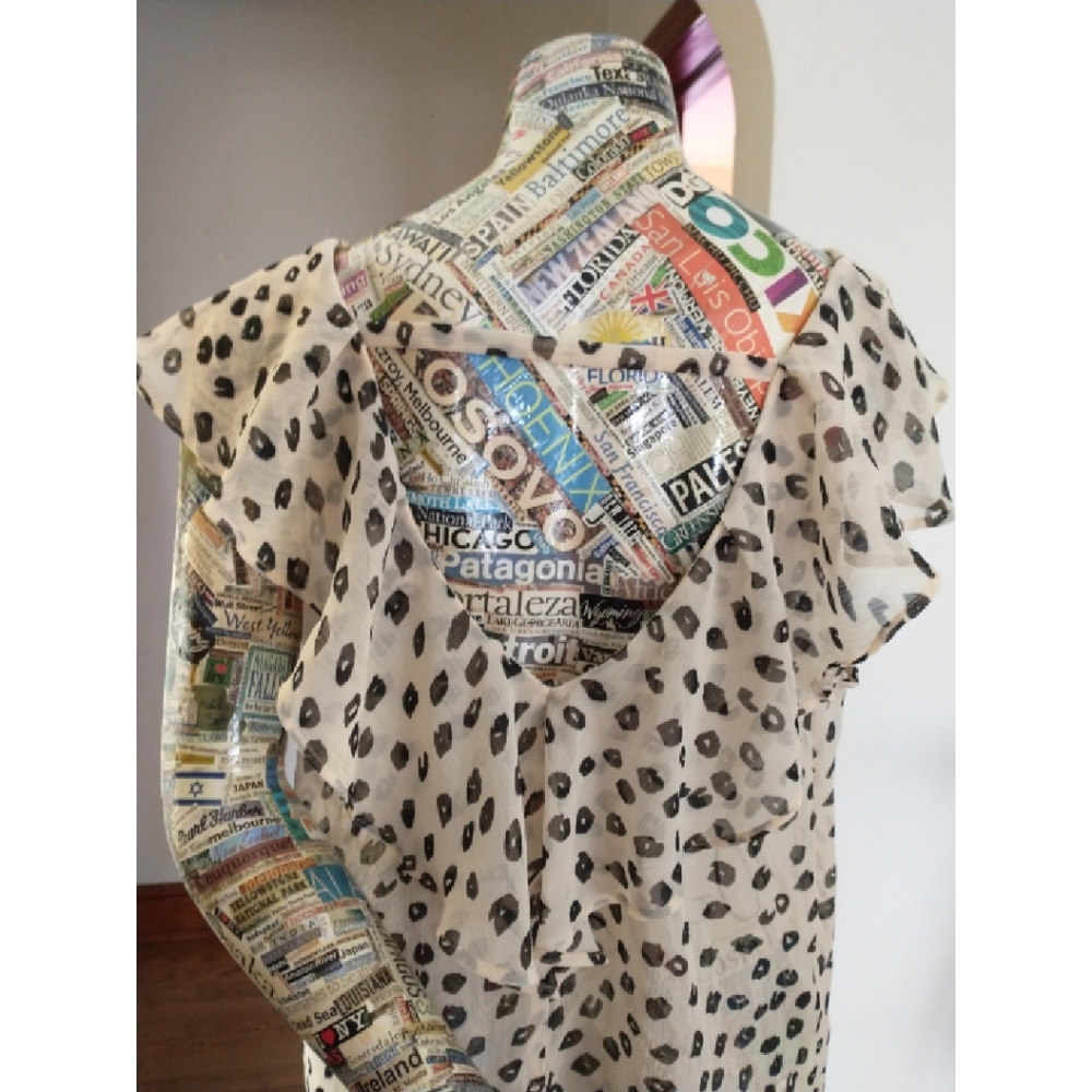 HEAT WAVE SALE! BCBG Cream with Black Sheer Blouse. Size Large. - Picture 7 of 11
